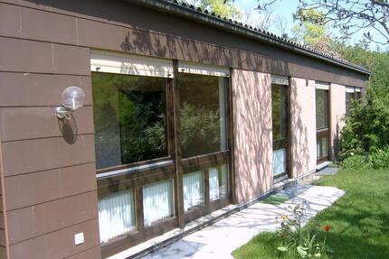 Freistehender Bungalow mit 2 Appartements (provisionsfrei) - Würzburg Dürrbachau