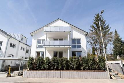 Abstatt: Modern, hochwertig und geräumig - 4-Zimmer-Wohnung zwischen Weinbergen und Stadt