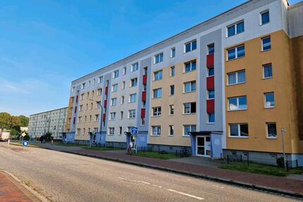 Helle Drei-Raum-Wohnung im Stadtzentrum Hagenows zu vermieten