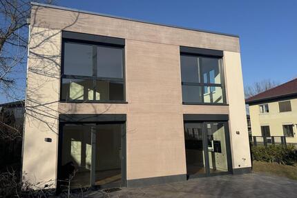 Luxuriöse 4 Raumwohnung mit traumhaften Garten in einer Villa - Berlin Pankow