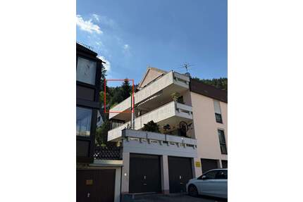 Attraktive Dachgeschosswohnung mit Stellplatz und Einbauküche - Bad Liebenzell