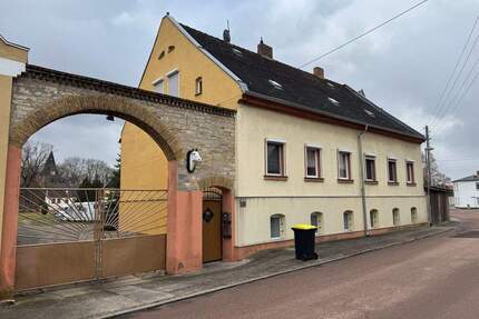 Bauernhof mit sehr viel Potenzial und zwei Wohnungen - Bernburg Poley