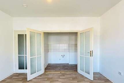 Wohnung zum Mieten in Freital 256,76 € 45.85 m²