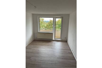 3-Raum-Wohnung in Gützkow - 400,00&nbsp;EUR Kaltmiete, ca.&nbsp; 62,00&nbsp;m&sup2;&nbsp;Wohnfl&auml;che in Gützkow (PLZ: 17506)