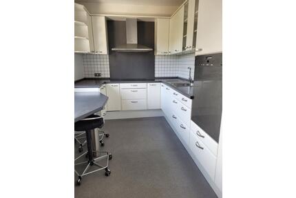 2 Zi Wohnung Hürth-Efferen Einbauküche Balkon Tageslichtbad Kamin