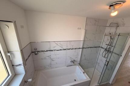 Gehobene 3 ZKB Erdgeschosswohnung mit Klimaanlage - Eisenberg (Pfalz)