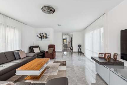 Haus zum Kaufen in Weiterstadt 949.000,00 € 210 m²