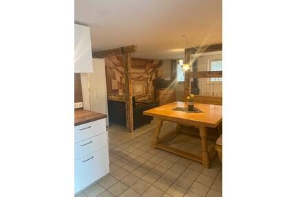 Rustikale, voll möblierte Souterrain-Wohnung – 450 € warm - Forchheim
