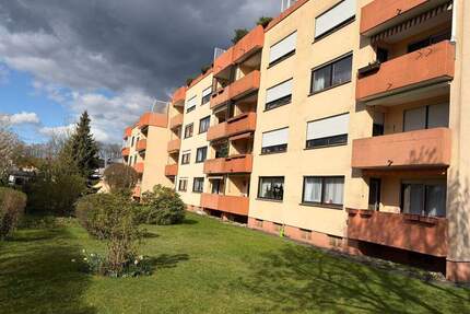 Sehr gepflegte und ansprechende 3-Zimmer-Wohnung mit Balkon und Garage - Feucht