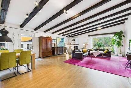 Großes Haus mit Ferienvermietung - Oldendorf (Luhe)