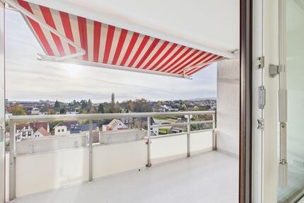 Helle 2-Zimmer Wohnung mit Balkon und TaunusFrankfurt Blick + TG - Friedrichsdorf