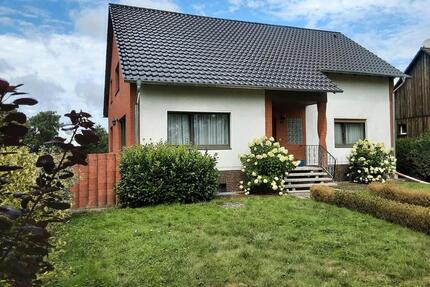 Einfamilienhaus mit Einliegerwohnung - Wendeburg