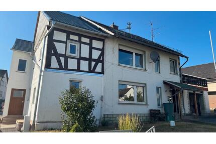 Zwei Einfamilienhäuser mit zusätzlicher Garage - Dornburg