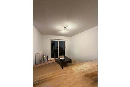 2 Zimmer Wohnung mit Balkon und Keller in Saarbrücken