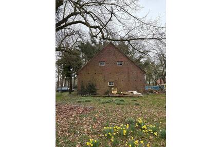 Resthof. Altes Bauernhaus. Sanierungsbedürftig. - Rastede