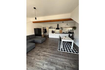 Moderne 3-ZKB-Wohnung mit Balkon in Kenn