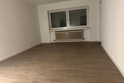 Zimmer in Jobcenter WG! - 400,00&nbsp;EUR Kaltmiete, ca.&nbsp; 80,00&nbsp;m&sup2; in Lauffen am Neckar (PLZ: 74348)