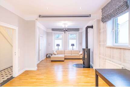 Haus zum Kaufen in Buxtehude 765.000,00 € 310 m²