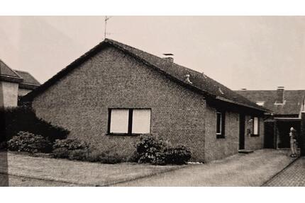 Freistehendes Einfamilienhaus mit Garage in Kleve - Bedburg-Hau