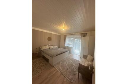 Ebenerdige Ferienwohnung 65 m² mit Terrasse & separatem Eingang - Mörlenbach