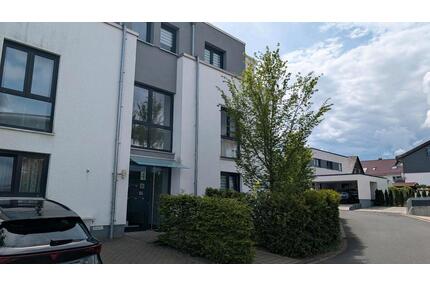 Gartenwohnung wie ein Haus – 300 m² Privatgarten & Südterrasse - Baunatal