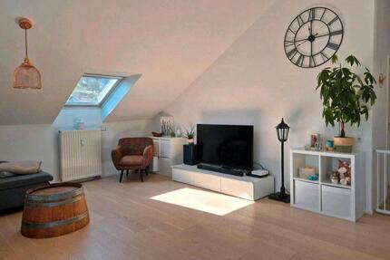 Charmante Dachgeschosswohnung in ruhiger Lage von privat, - Remshalden