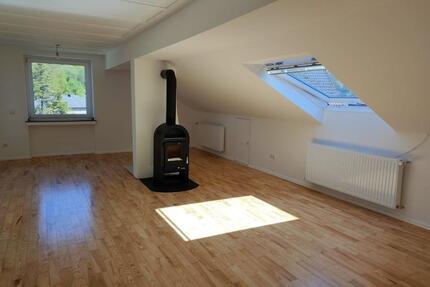Aachen-Hahn, helle, sanierte 3 Z. DG Wohnung, 60 qm, Garten