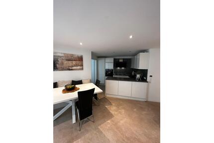 Hochwertige voll möbelierte 2-Zimmer-Wohnung mit Balkon - Winnenden