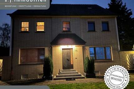 Haus zum Kaufen in Oberhausen 479.000,00 € 286 m²