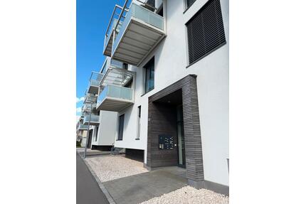 2-Zimmer-Wohnung mit Balkon, Einbauküche, Aufzug & Tiefgarage - Ulm Obertalfingen