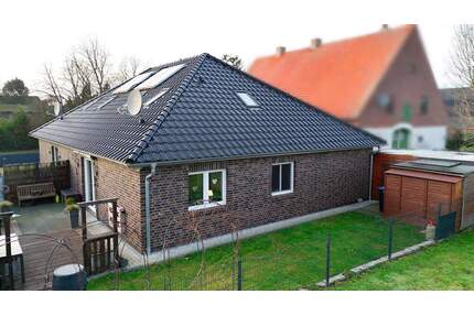 Stilvoll wohnen mit hoher Energieeffizienz - moderne Doppelhaushälfte (KfW 70) - Geestland Sievern