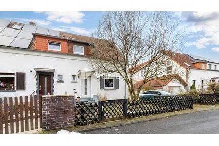 Top gepflegte Doppelhaushälfte mit Garten und Terrasse in ruhiger Lage von Frankfurt Fechenheim - Frankfurt am Main