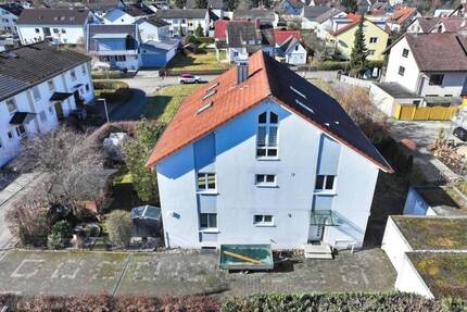 2-Familienhaus mit zusätzlicher Einliegerwohnung und Doppelgarage und 2 Stellplätze im Freien - Uhldingen-Mühlhofen Oberuhldingen