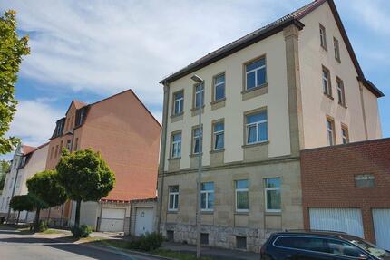 Ansprechende 4-Zimmer-Wohnung mit großem Balkon in Apolda