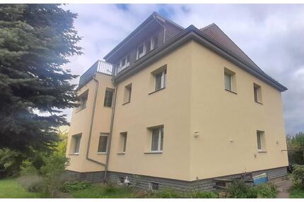 Großzügige Drei-Raum-Wohnung im Erdgeschoss - Dresden Langebrück