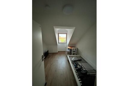 1 Zimmer Wohnung in Moosinning - 690,00&nbsp;EUR Kaltmiete, ca.&nbsp; 15,00&nbsp;m&sup2; in Moosinning (PLZ: 85452)