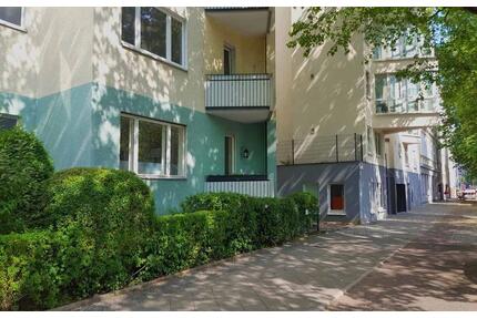 2 Zimmer Apartment mit Balkon (BERLIN MITTE)