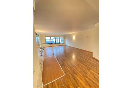 Neu renovierte 2 Zimmer Wohnung für gehobene Ansprüche - Frankfurt am Main Bockenheim