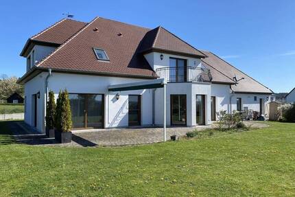 Exklusives Wohnen in ruhiger Ortsrandlage - Herrieden Hohenberg