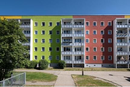 Preiswerte 4-Zimmer-Wohnung!!! - 416,00&nbsp;EUR Kaltmiete, ca.&nbsp; 71,83&nbsp;m&sup2; in Halle (Saale) (PLZ: 06132) Silberhöhe