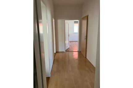 Erstbezug nach Kernsanierung, Wohnung mit kleinem Gartenanteil - Schmalkalden