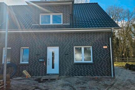 Ich vermiete die Hälfte eines neuen Doppelhauses. - Apen