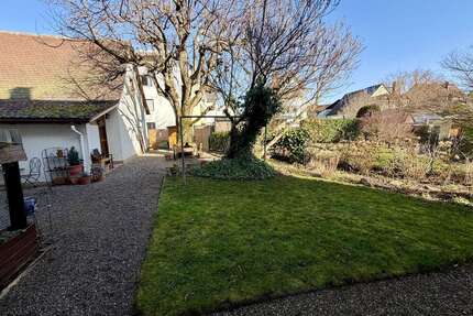 Haus zum Kaufen in Kirchzarten 1.100.000,00 € 288 m²