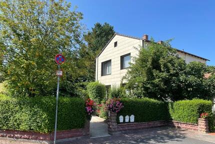 Versteigerung! Haus mit schönem Garten in Nieder-Erlenbach - Frankfurt am Main Bonames