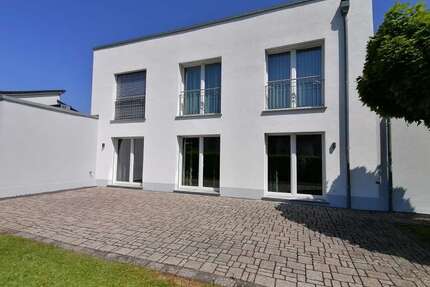 Haus zum Kaufen in Ransbach-Baumbach 868.900,00 € 194 m²