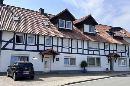 Haus zum Kaufen in Dassel-Lüthorst 335.000,00 € 599 m²