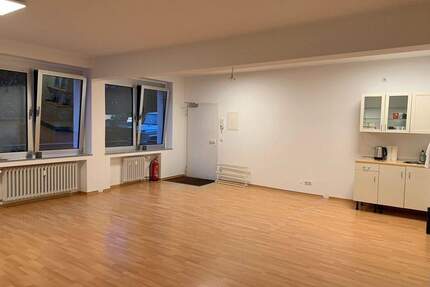 Co-Working-Schreibtischplätze in Düsseldorf-Benrath: flexibel, 247, WLAN