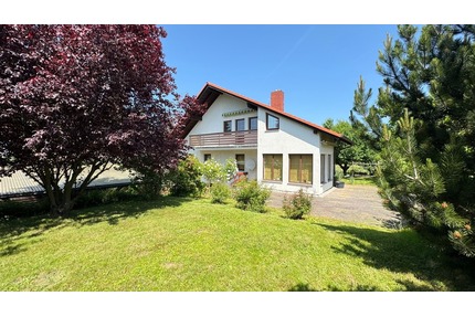 Helles, großes Einfamilienhaus mit Einliegerwohnung und Büro, Praxis oder Ferienwohnung - Pohrsdorf