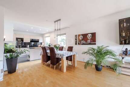 Haus zum Kaufen in Usingen 649.000,00 € 203 m²