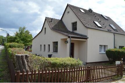 Möbliertes 1 Zimmer--Apartment, mit großem Garten - Berlin Reinickendorf